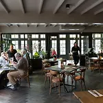 Отель Loetje 4*